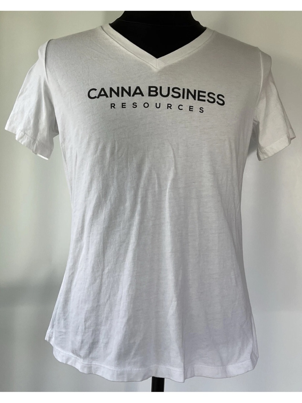 The Cannabis Lender CBRFUNDS V Neck T-Shirt Size Large